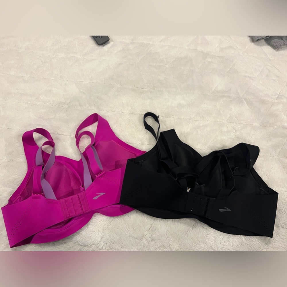 Brooks convertible, sports bras. Style Dare